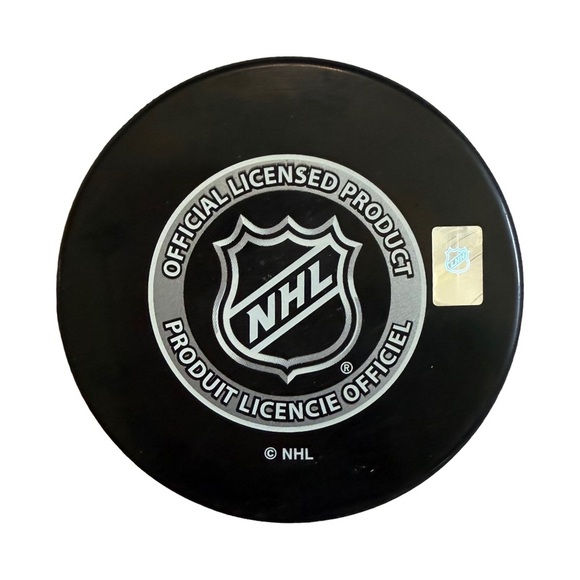 NHL / DETROIT RED WINGS OFFICIAL HOCKEY PUCK WITH GUSTAV NYQUIST #14 AUTOGRAPH - Picture 3 of 3